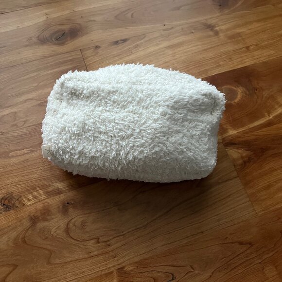 NWOT** Barefoot Dreams CozyChic® Eye Mask, Scrunchie and Sock Set - Picture 2 of 5